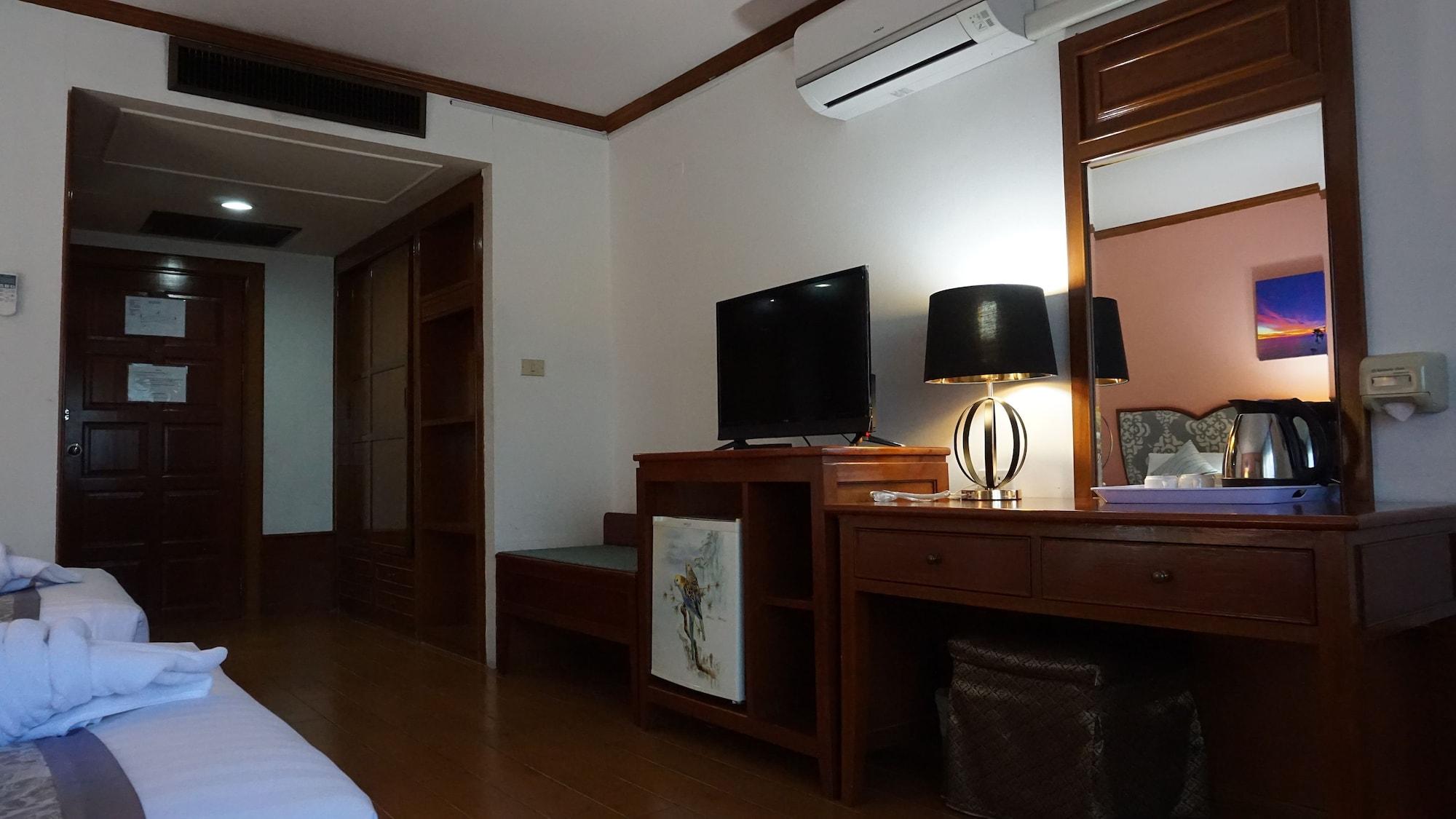 טראנג Wattana Park Hotel מראה חיצוני תמונה