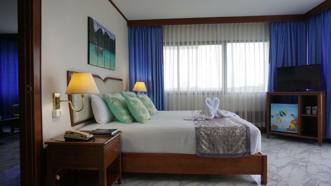 טראנג Wattana Park Hotel מראה חיצוני תמונה